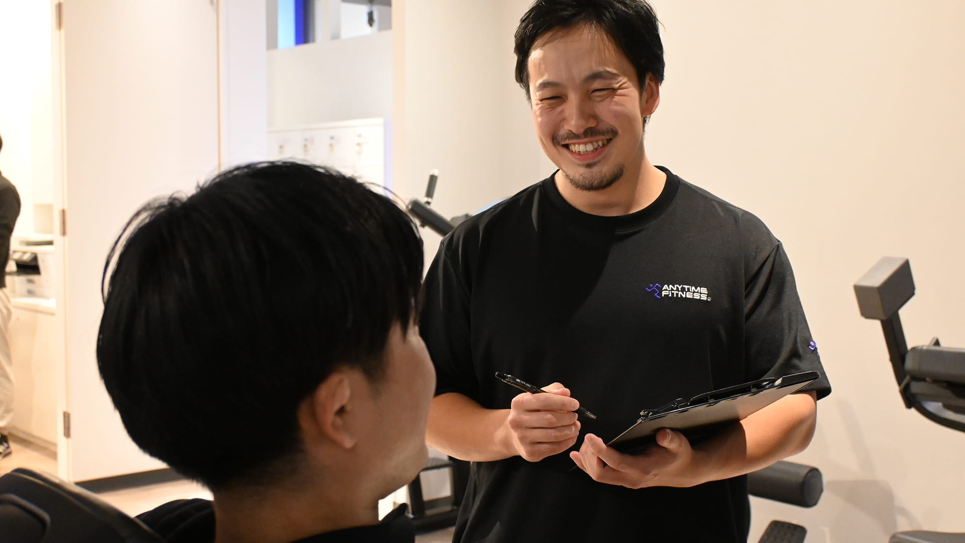 店舗数世界No.1のフィットネスジム！47都道府県で1,100店舗以上「エニタイムフィットネス」